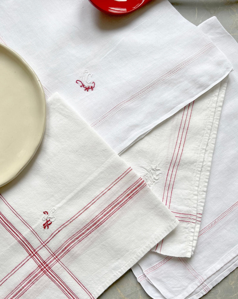 LINEN NAPKINS RED SET OF 4