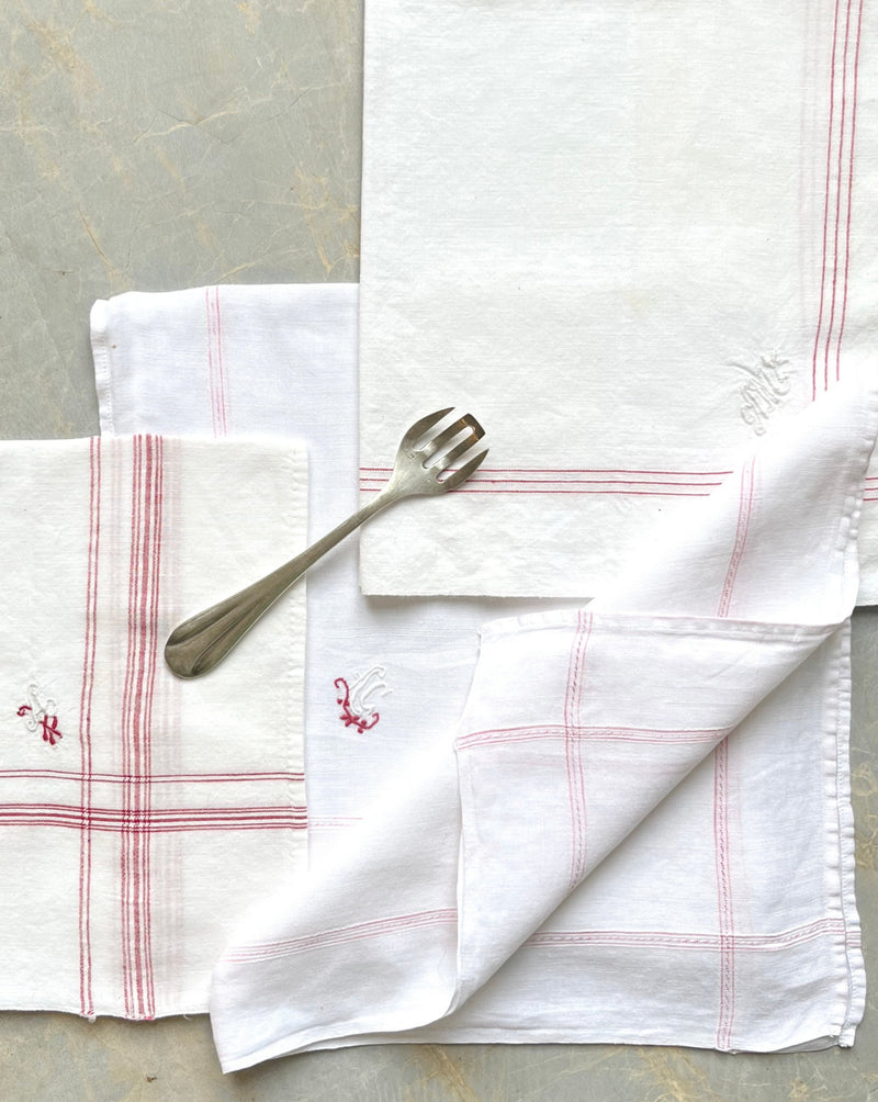 LINEN NAPKINS RED SET OF 4