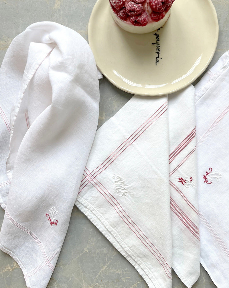 LINEN NAPKINS RED SET OF 4