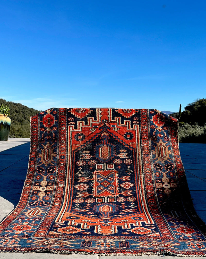 MDC ANITQUE RUG